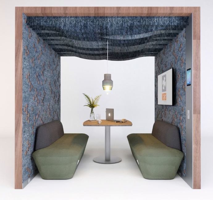 Cabina acústica abierta Cabina acustica grande y abierta, con dos sillones y una mensa en el interior